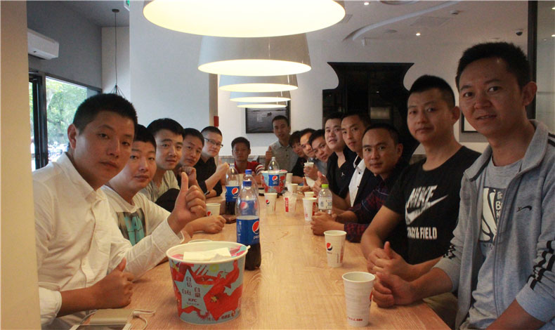 走，組團去KFC包場