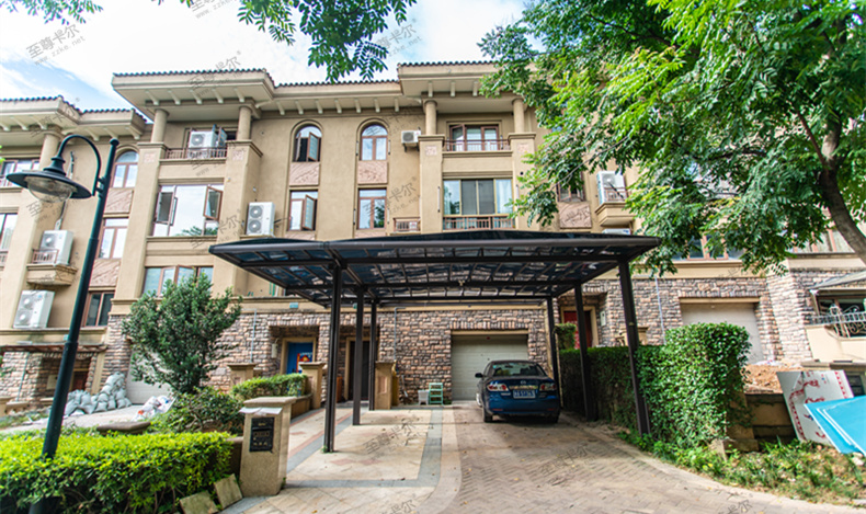 至尊卡爾：為大家打造“十年不過(guò)時(shí)”車(chē)棚