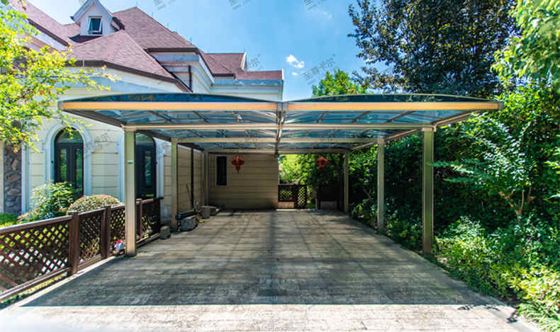 至尊卡爾車(chē)棚廠家、只做高端的車(chē)棚！