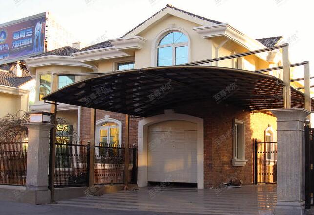 雨棚材質都有哪些呢？陽臺最適合應用哪種雨棚？