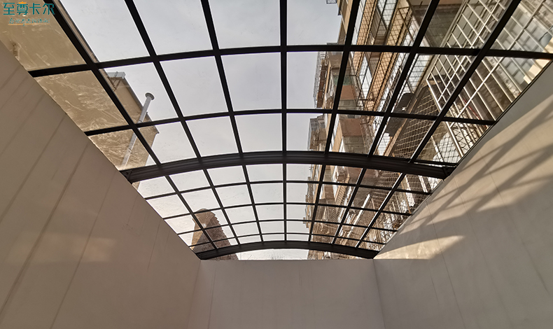 地下通道出口雨棚？地下車庫雨棚圖？