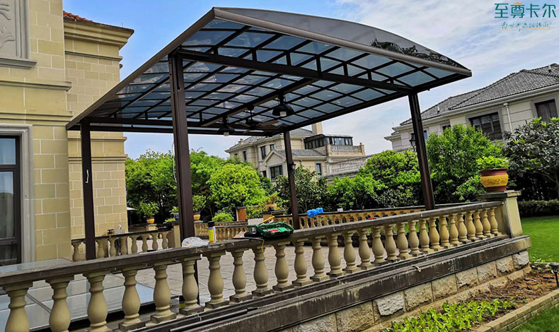 鋁合金雨棚多少錢一平？